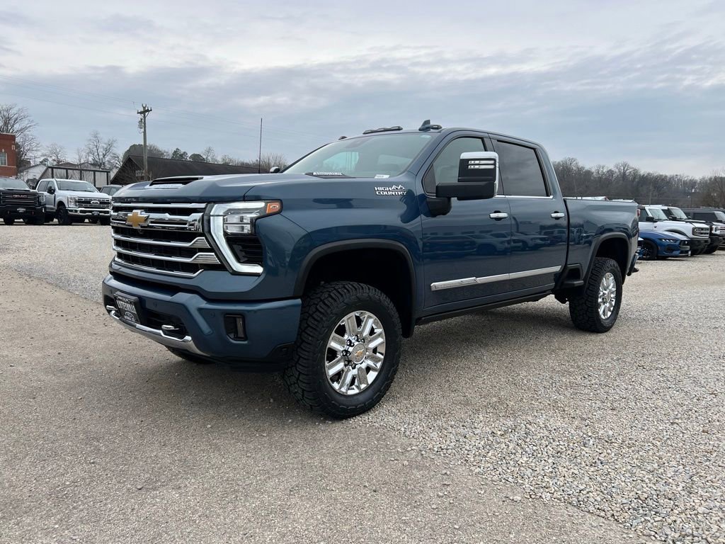 Used 2024 Chevrolet Silverado 3500 High Country w/ High Country Premium Package image 4
