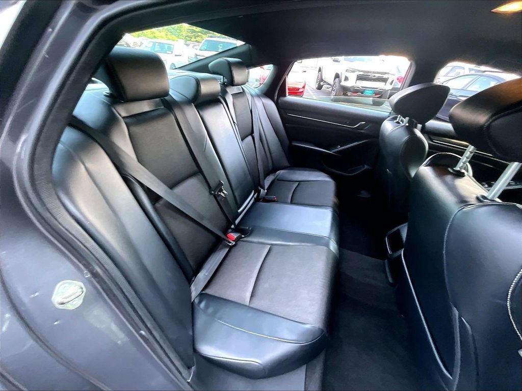 Used 2018 Honda Accord Sport image 15