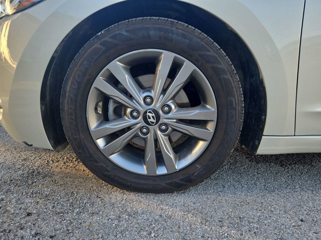 Used 2018 Hyundai Elantra SEL image 16