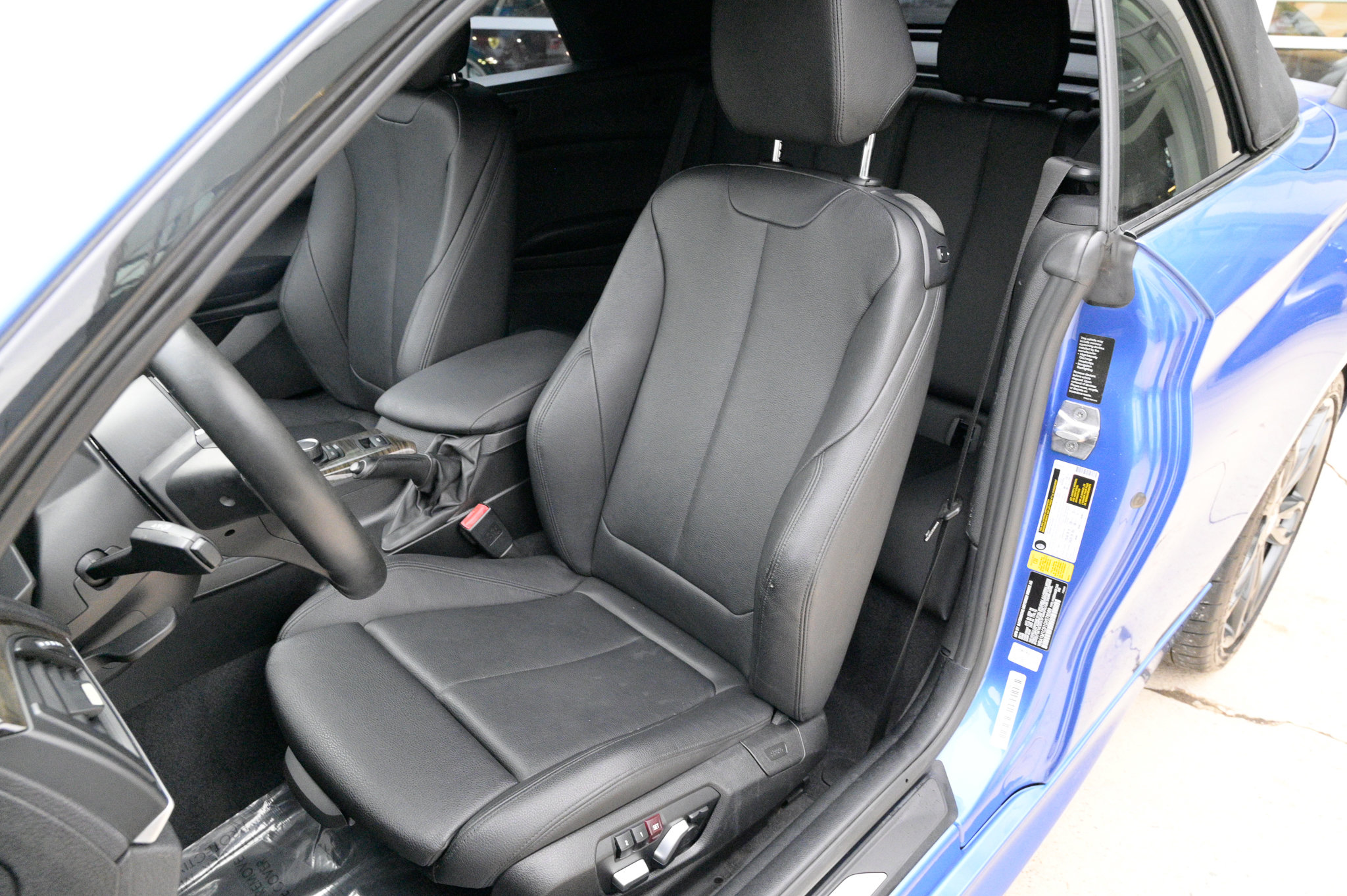 Used 2016 BMW M235i Convertible image 19