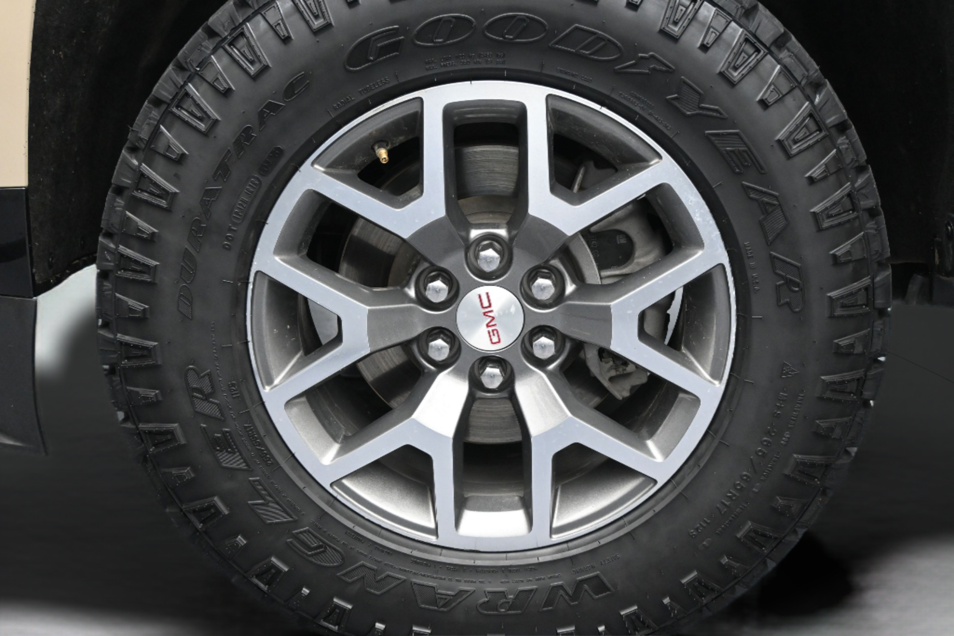 Used 2022 GMC Canyon AT4 w/ Trailering Package AWD/4WD image 10