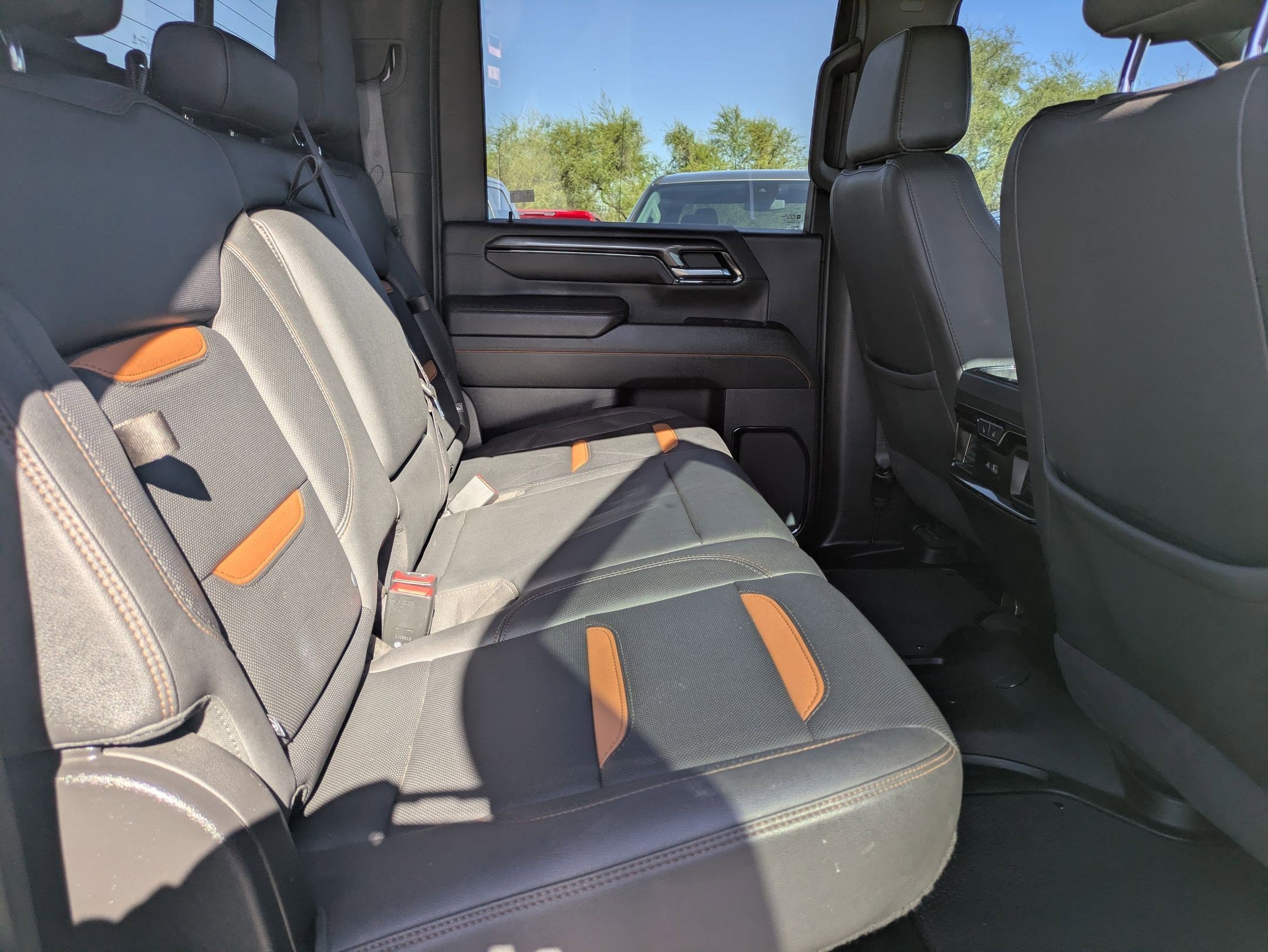 Used 2024 GMC Sierra 2500 AT4 w/ AT4 Premium Plus Package image 26