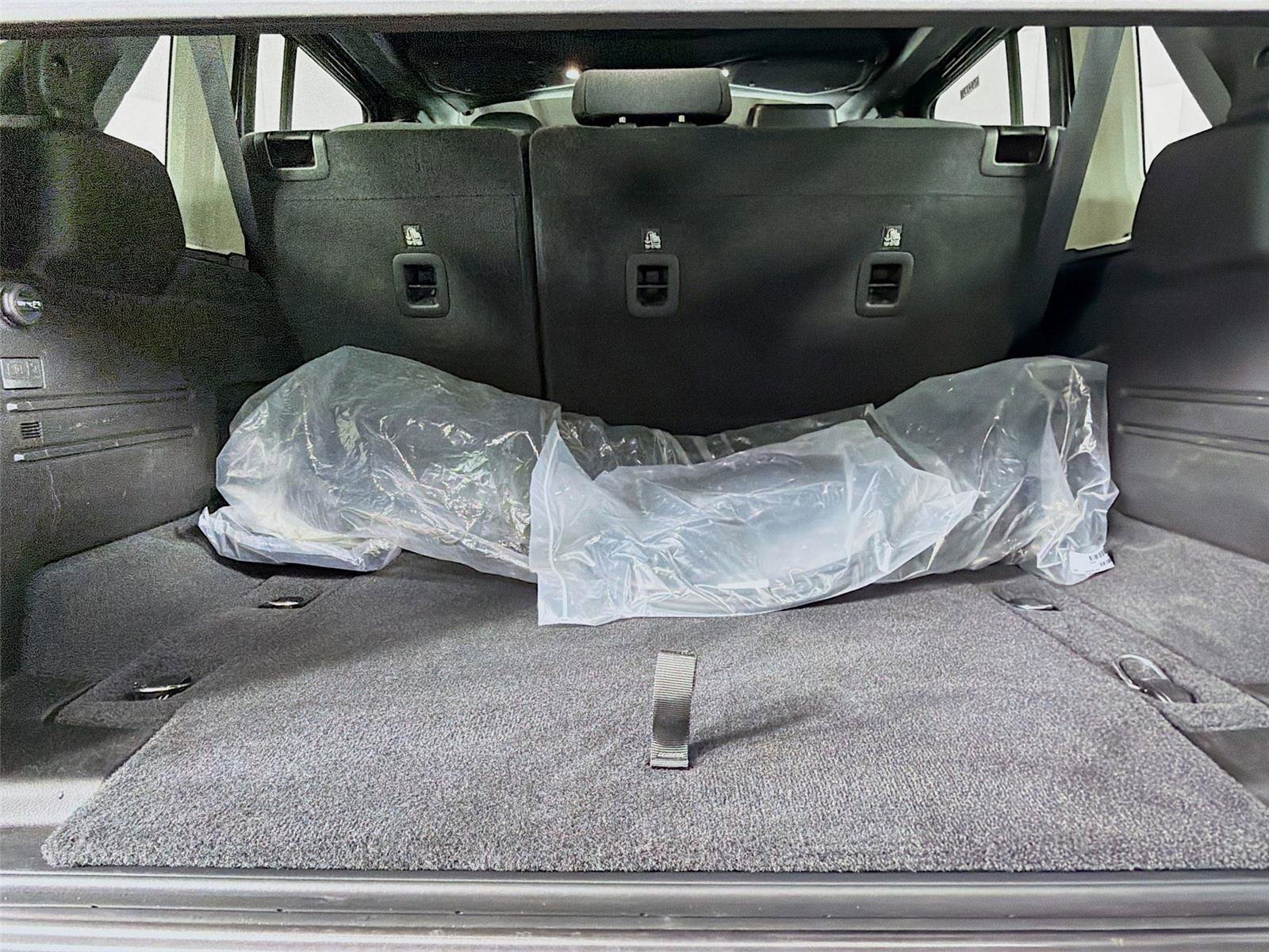 Used 2025 Jeep Wrangler Willys image 24