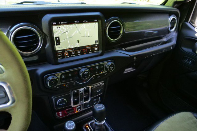 Used 2023 Jeep Wrangler Unlimited Rubicon 392 image 9