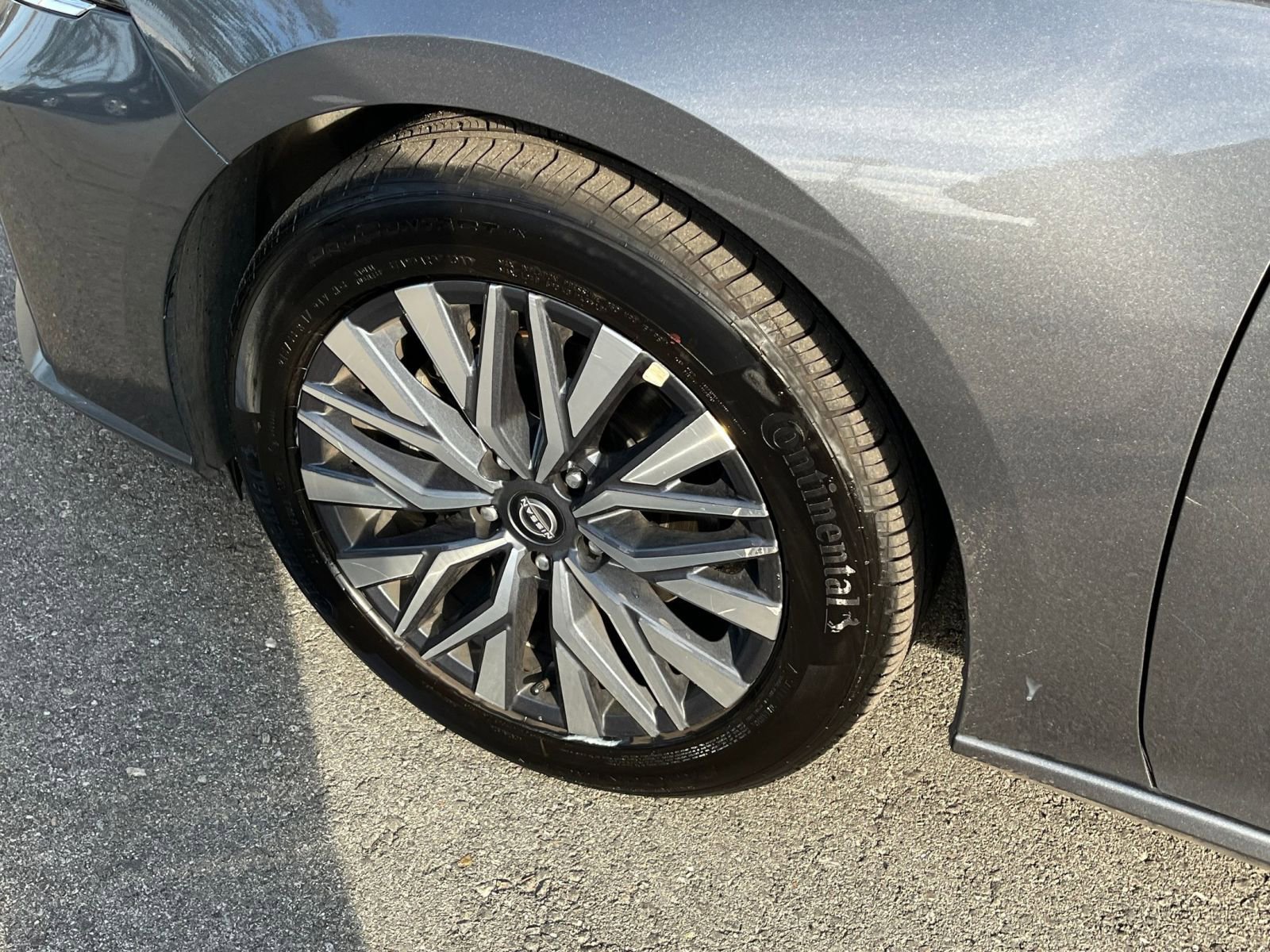 Used 2025 Nissan Altima 2.5 SV image 30