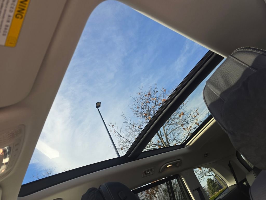 Used 2026 Mercedes-Benz GLS 450 4MATIC image 3