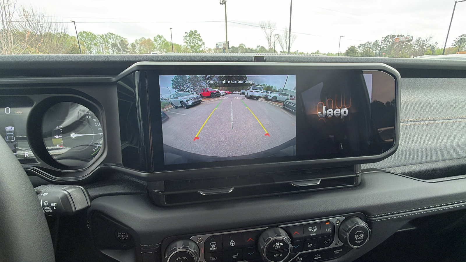 Used 2025 Jeep Wrangler Sahara w/ Safety Group image 32