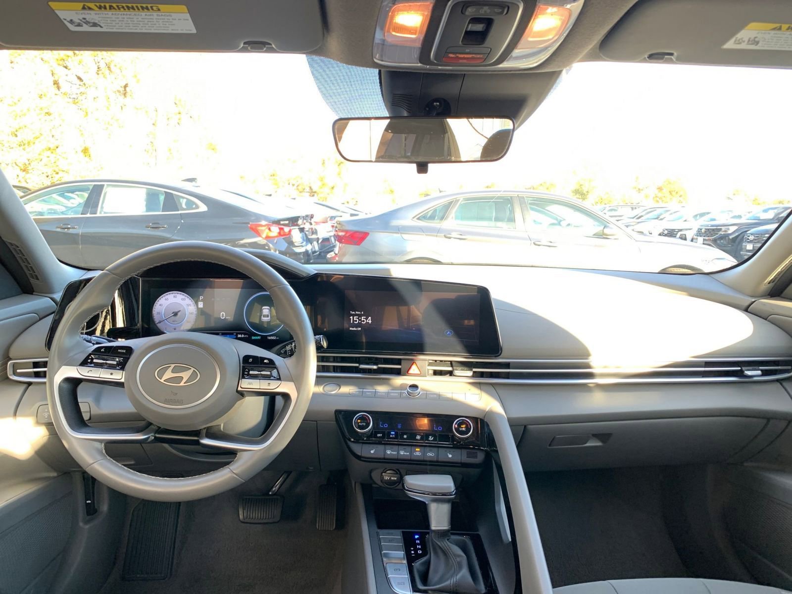 Used 2025 Hyundai Elantra SEL image 31