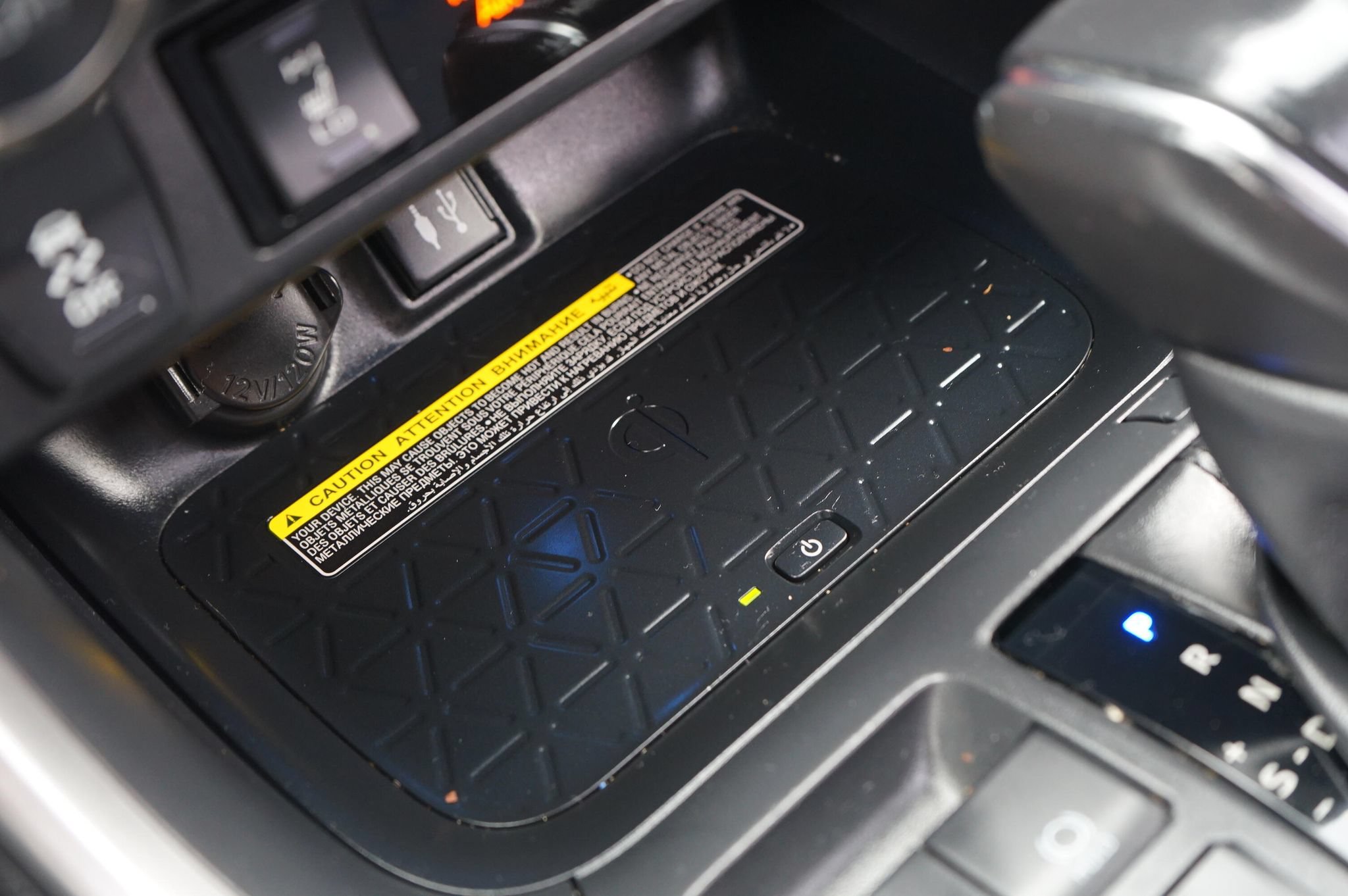 Used 2019 Toyota RAV4 XSE AWD/4WD image 18
