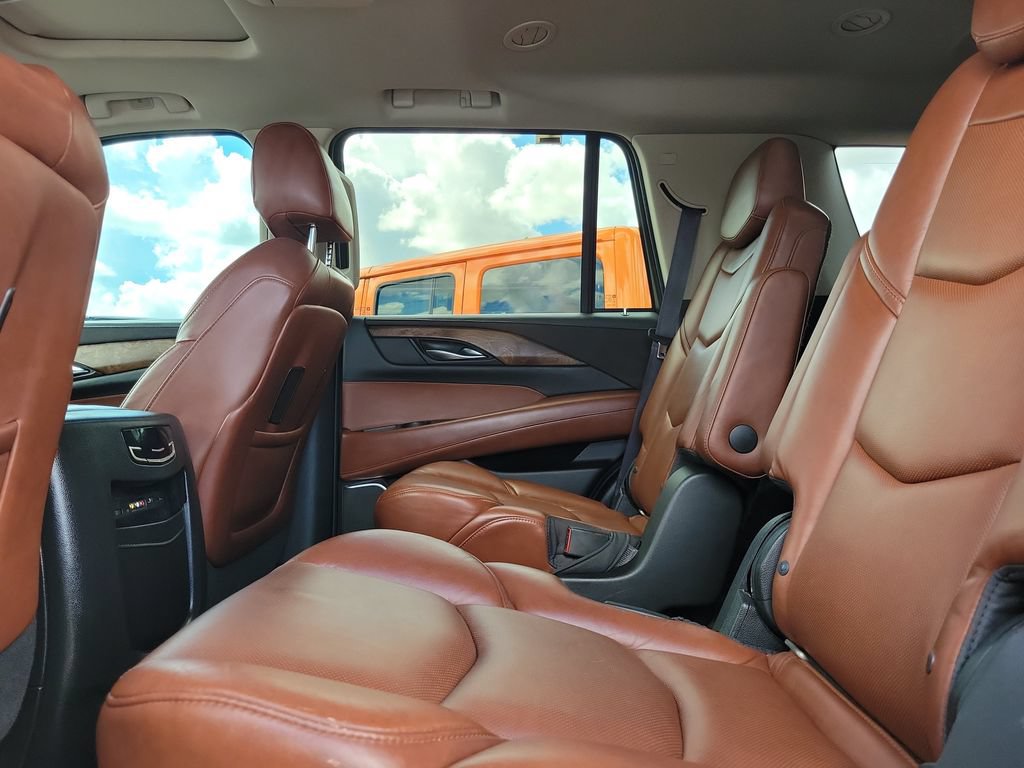 Used 2016 Cadillac Escalade Premium RWD image 9