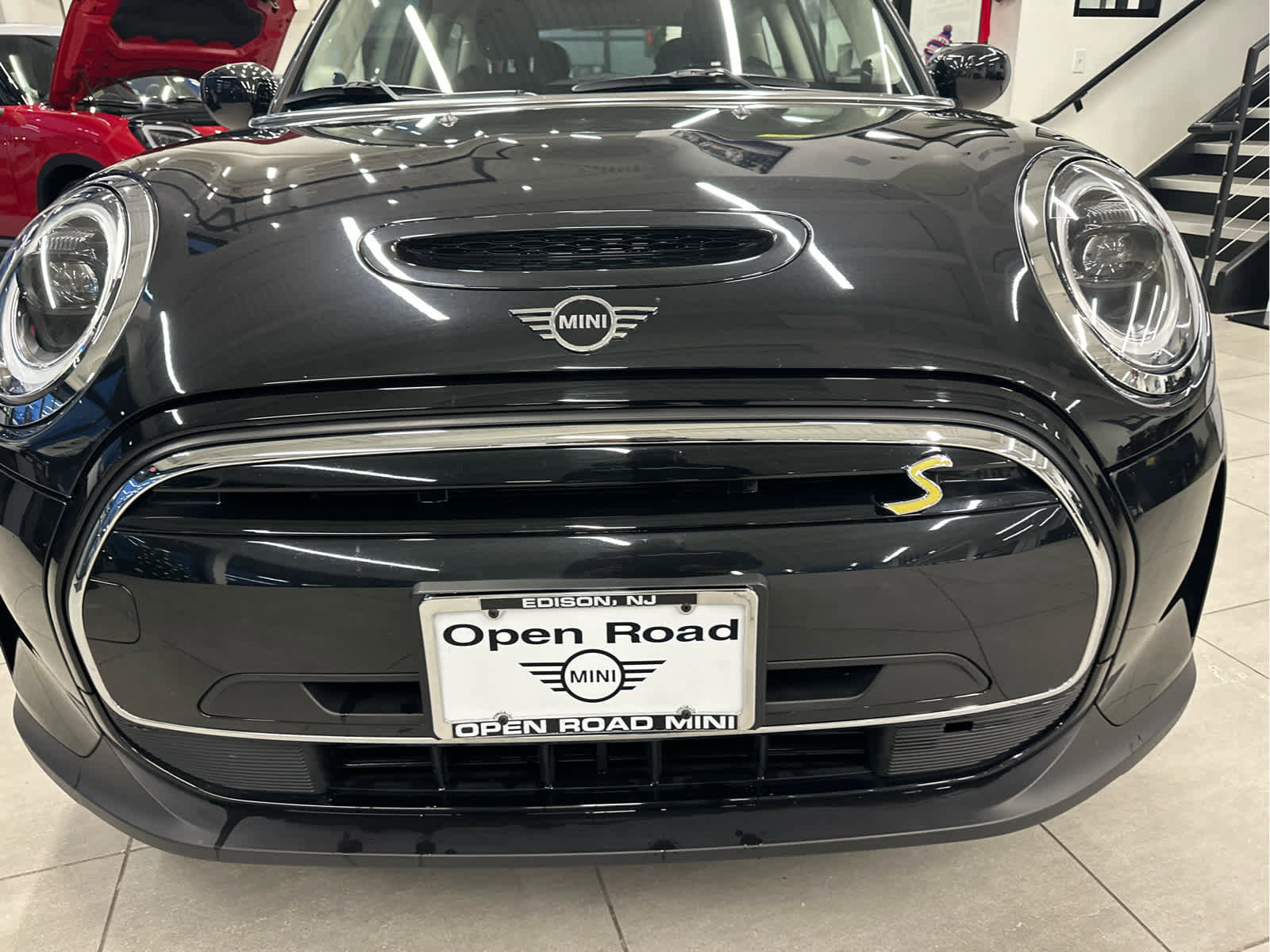 Used 2024 MINI Cooper SE image 3