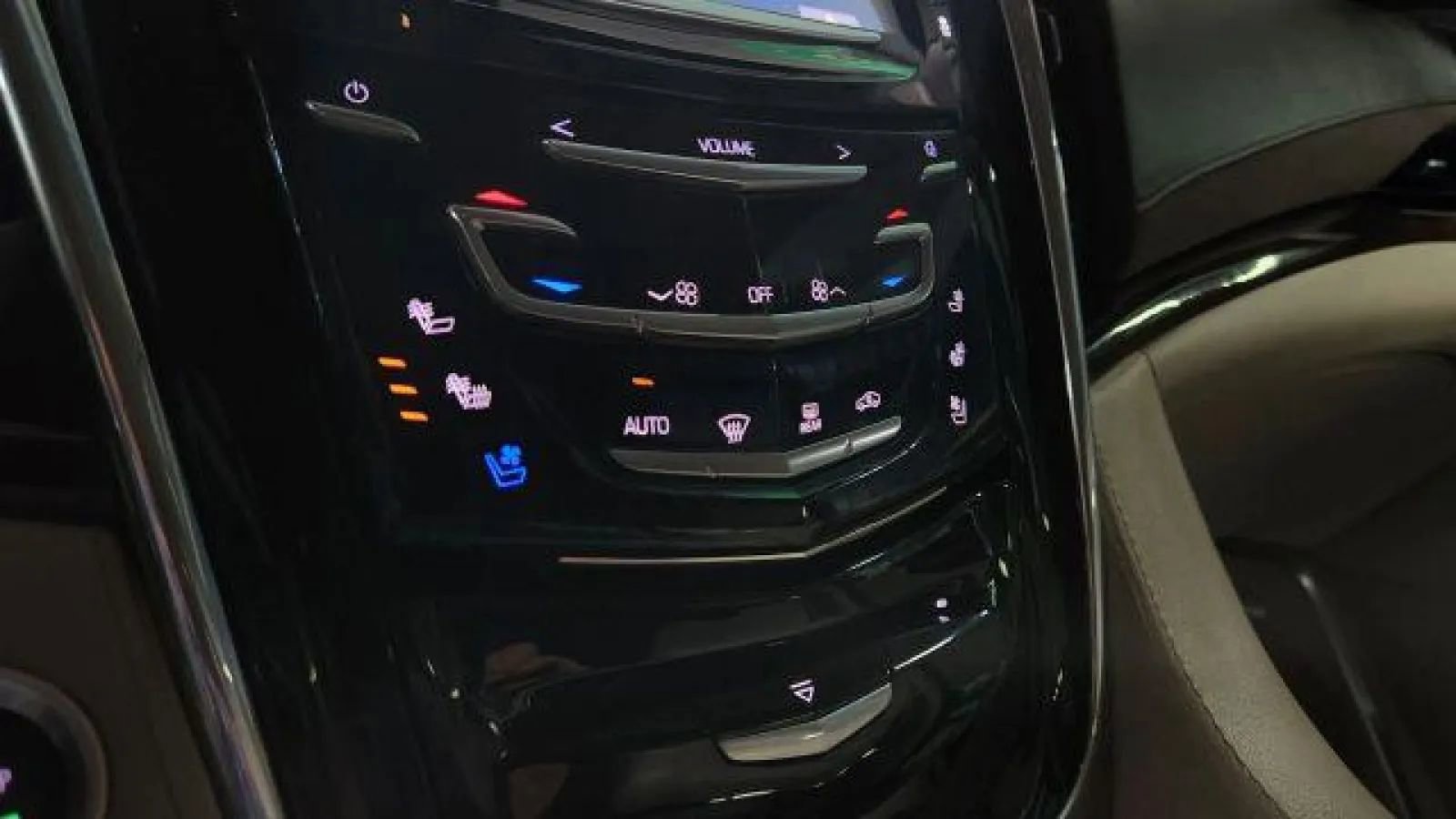 Used 2015 Cadillac Escalade Premium image 43