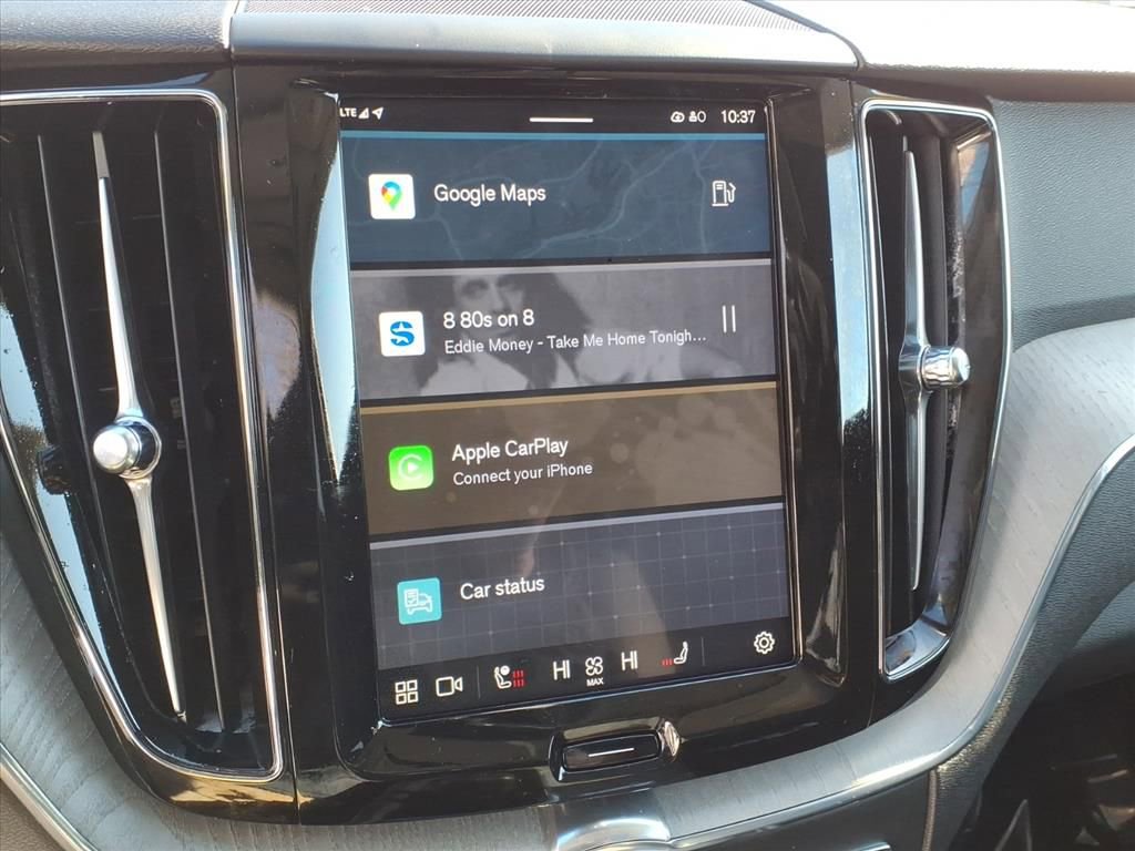 Used 2025 Volvo XC60 B5 Plus image 23