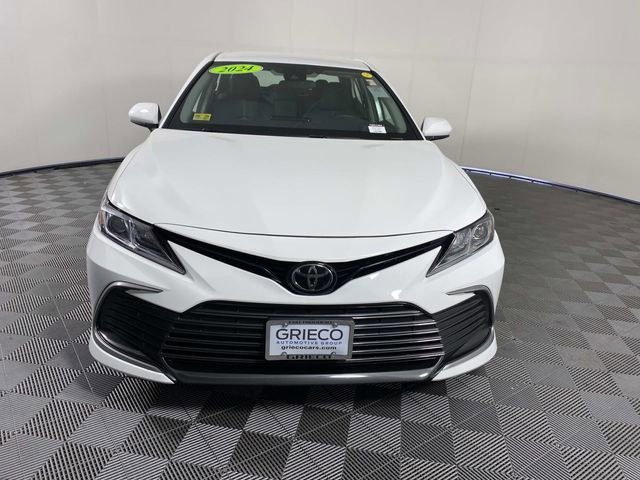 Used 2024 Toyota Camry LE AWD/4WD image 3