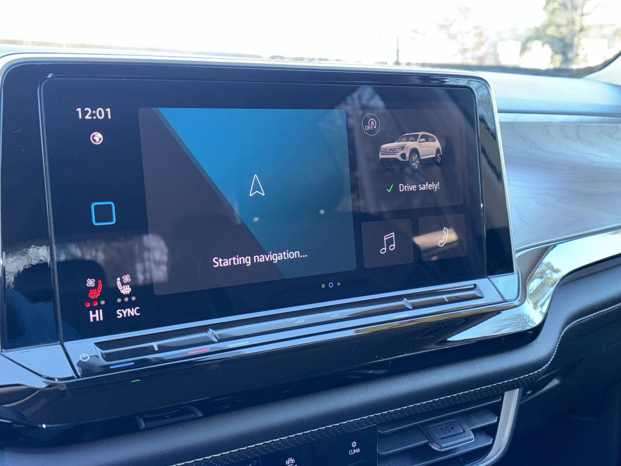 Used 2024 Volkswagen Atlas SE image 13