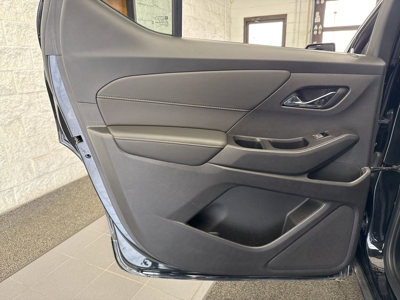 Used 2020 Chevrolet Traverse Premier image 46