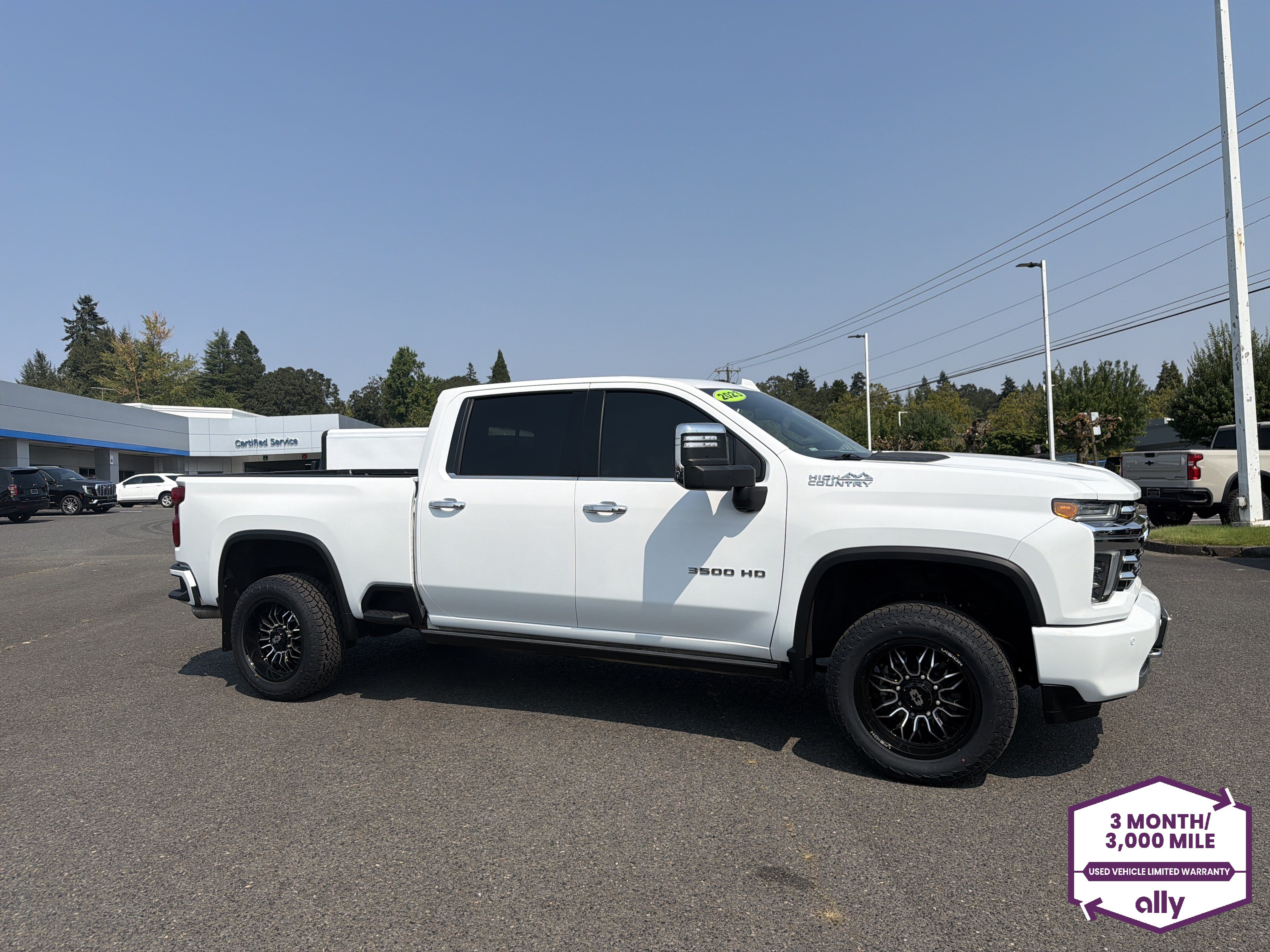 Used 2022 Chevrolet Silverado 3500 High Country w/ Safety Package II AWD/4WD image 7