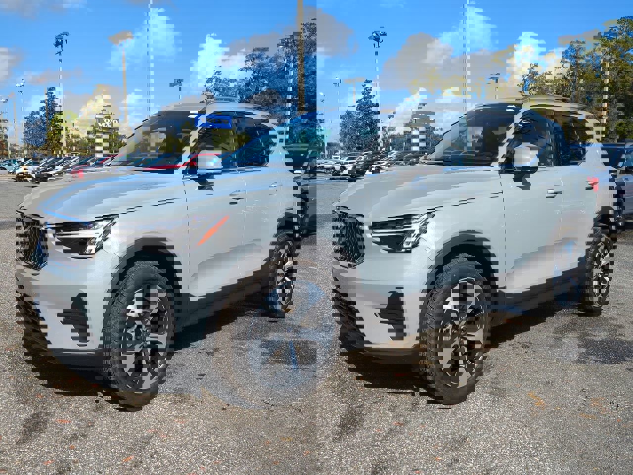 New 2025 Volvo XC40 B5 Core w/ Protection Package Premier image 8