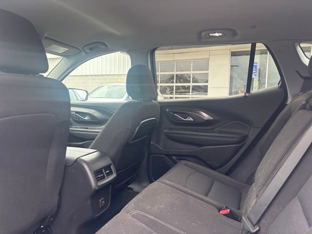 Used 2023 GMC Terrain SLE w/ Driver Convenience Package image 10