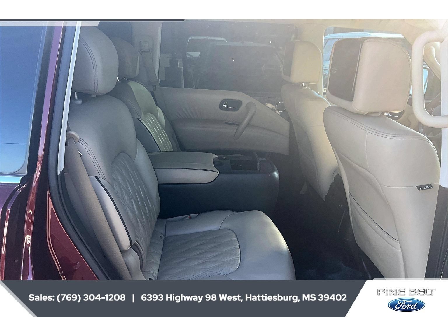 Used 2021 Nissan Armada Platinum w/ Captain's Chairs Package RWD image 3