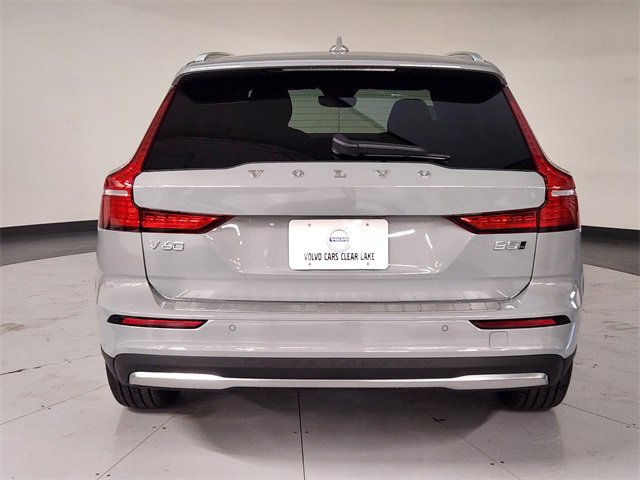New 2026 Volvo V60 B5 Cross Country Plus w/ Protection Package Premier image 10