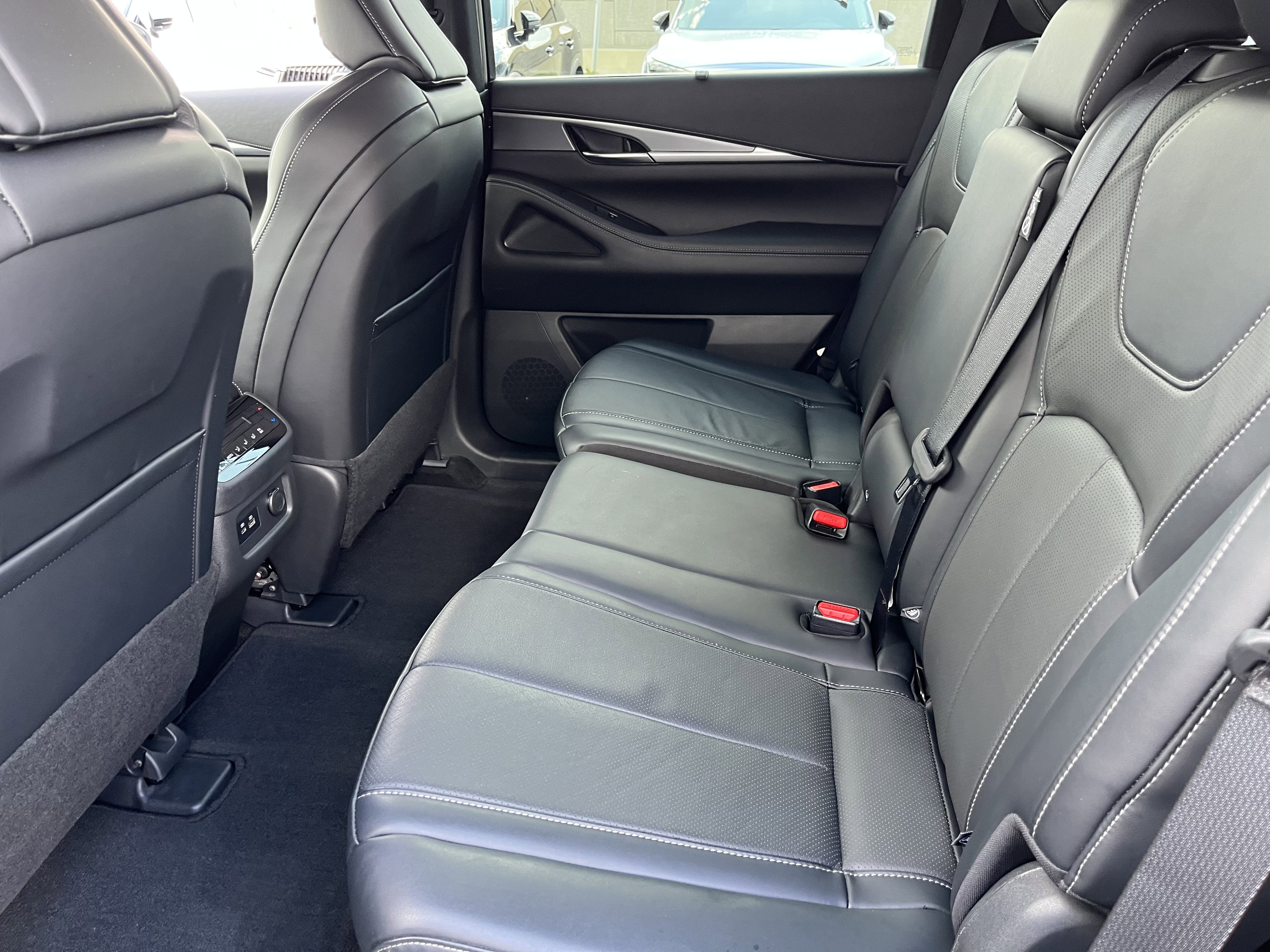 Certified 2023 INFINITI QX60 Luxe FWD image 17