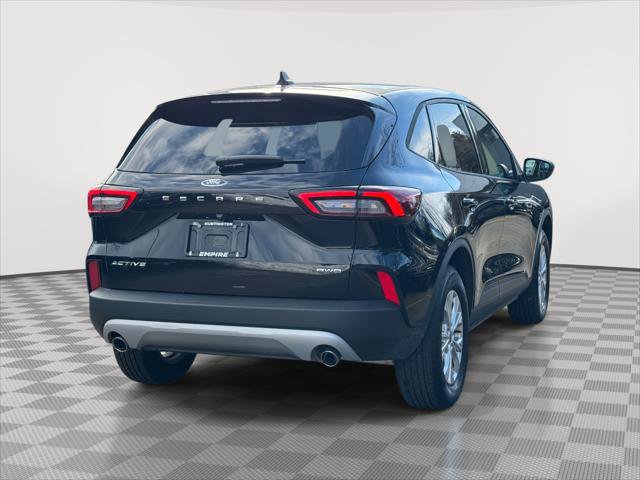 Used 2025 Ford Escape Active w/ Cold Weather Package image 3