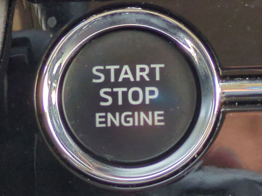 Used 2024 Mitsubishi Outlander SE image 31