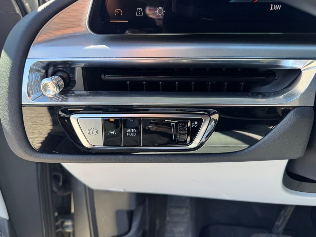 Certified 2024 Cadillac Lyriq Luxury image 24