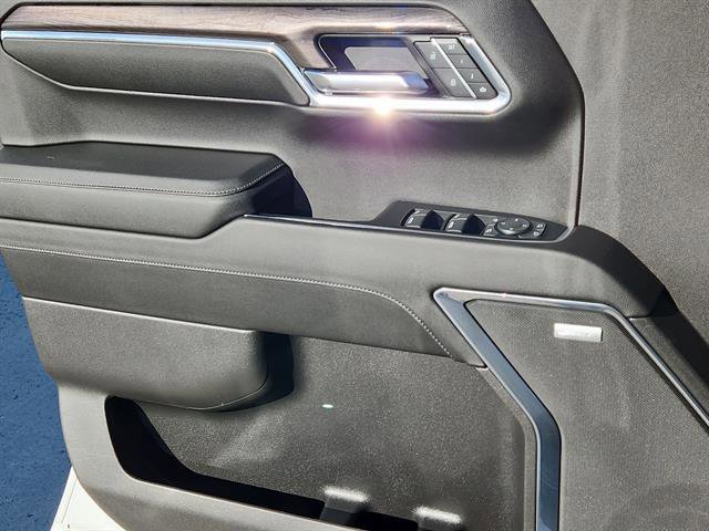 Used 2024 Chevrolet Silverado 1500 LTZ w/ LTZ Premium Package image 7