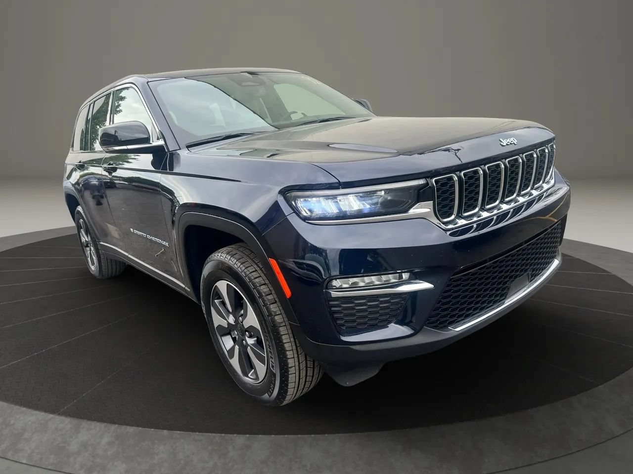 Used 2022 Jeep Grand Cherokee Limited 4xe AWD/4WD image 3