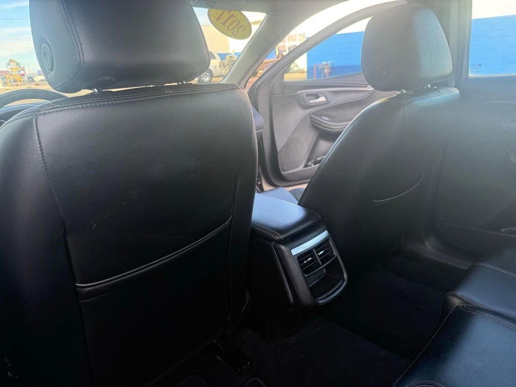 Used 2017 Chevrolet Impala LT FWD image 43