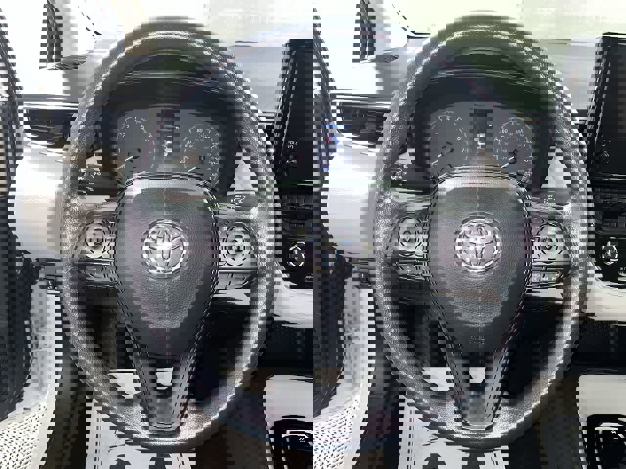 Used 2023 Toyota Corolla LE image 16