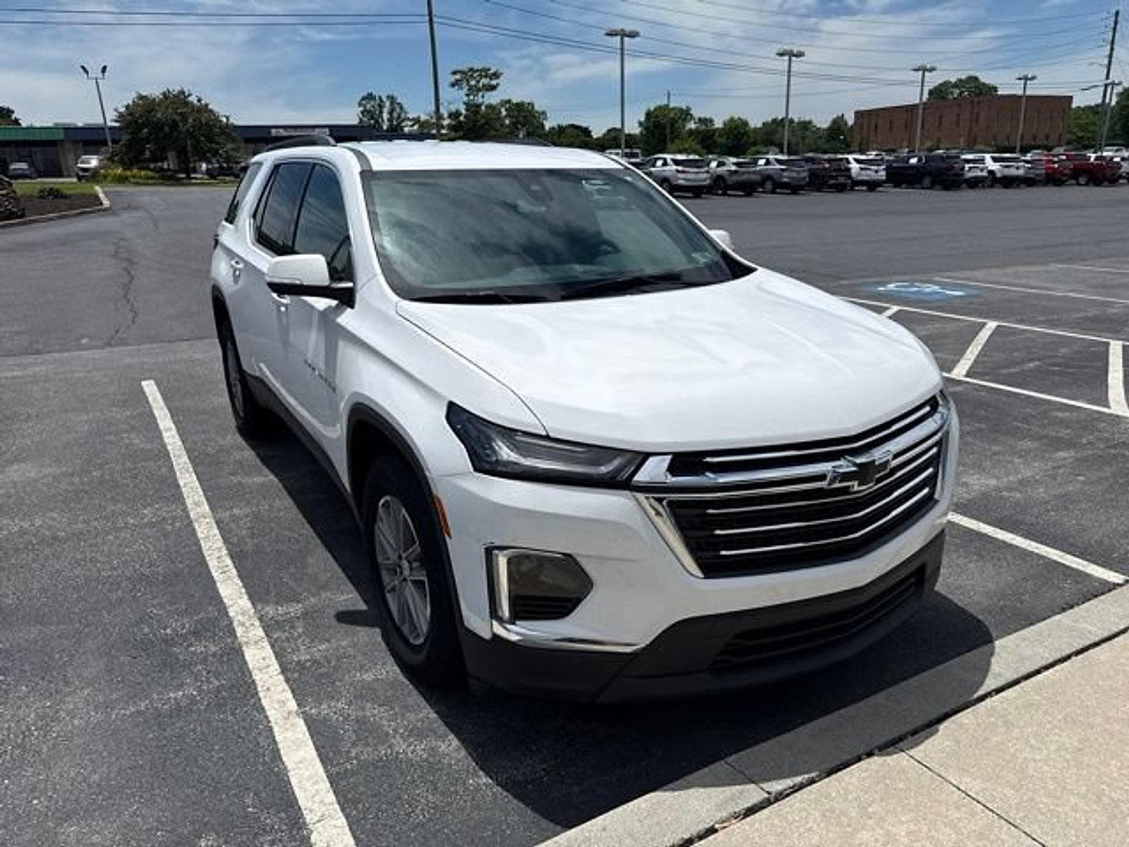 Used 2023 Chevrolet Traverse LT w/ LPO, Floor Liner Package AWD/4WD image 4