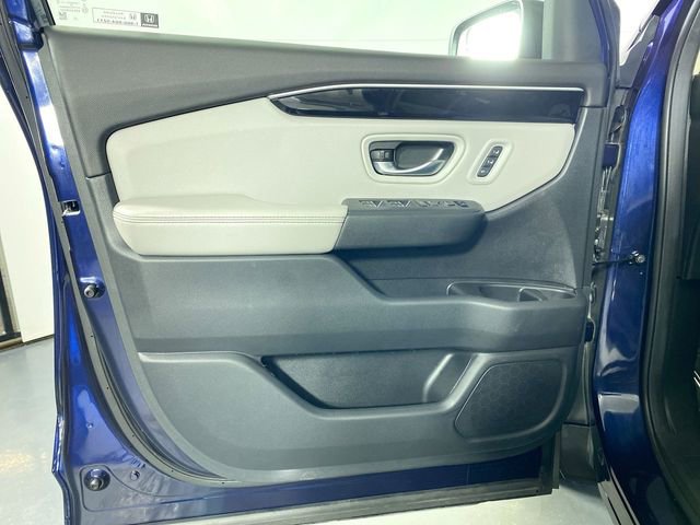 Used 2025 Honda Pilot Touring image 21