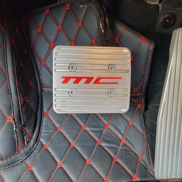 Used 2018 Maserati GranTurismo MC image 9