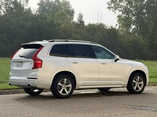 Used 2018 Volvo XC90 T5 Momentum w/ Convenience Package AWD/4WD image 10