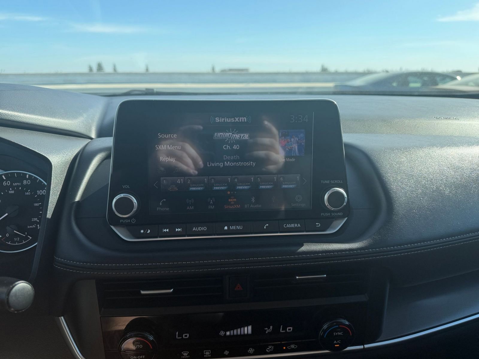 Used 2025 Nissan Rogue SV image 20