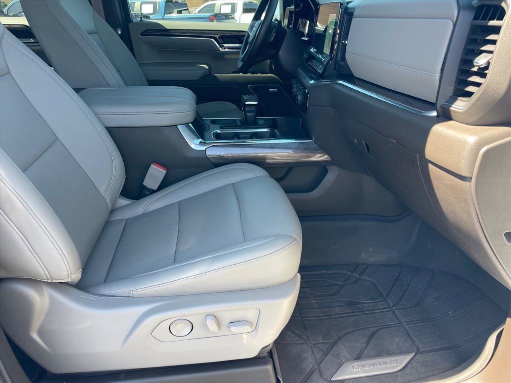 Used 2023 Chevrolet Silverado 1500 LTZ image 26