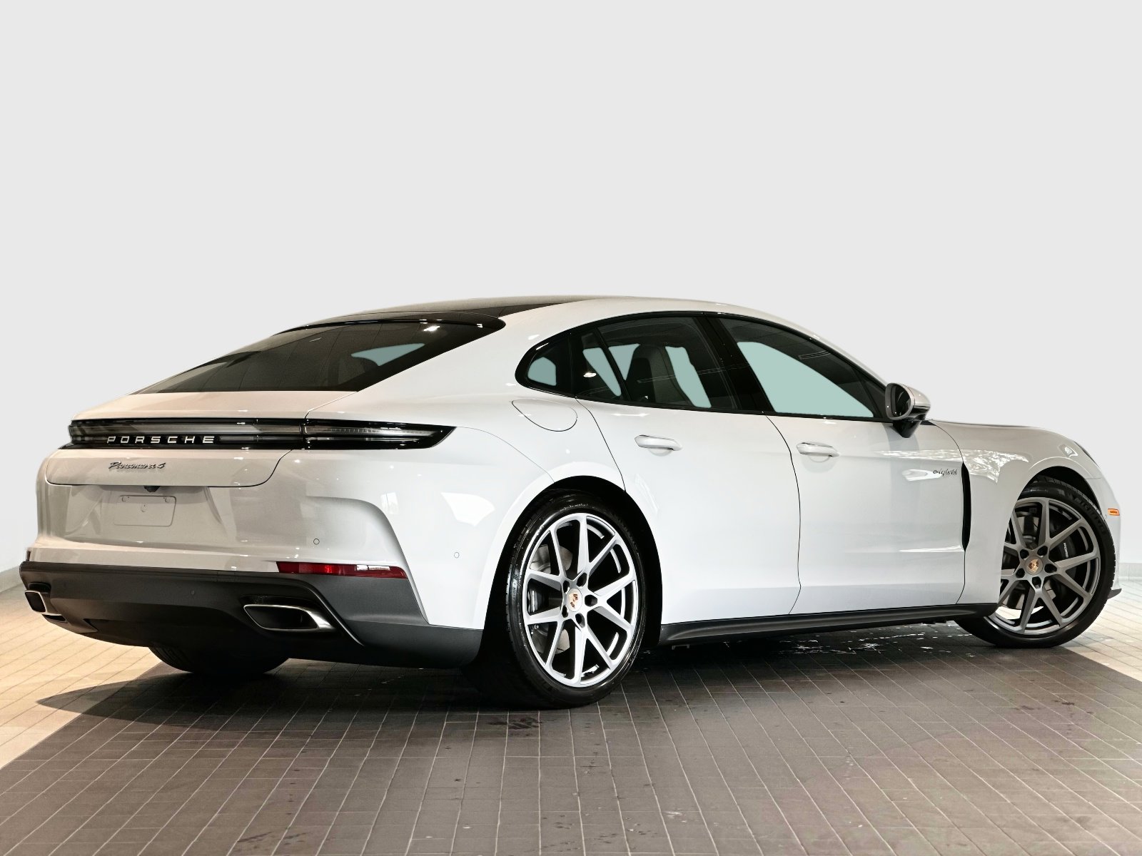 New 2026 Porsche Panamera 4 image 7
