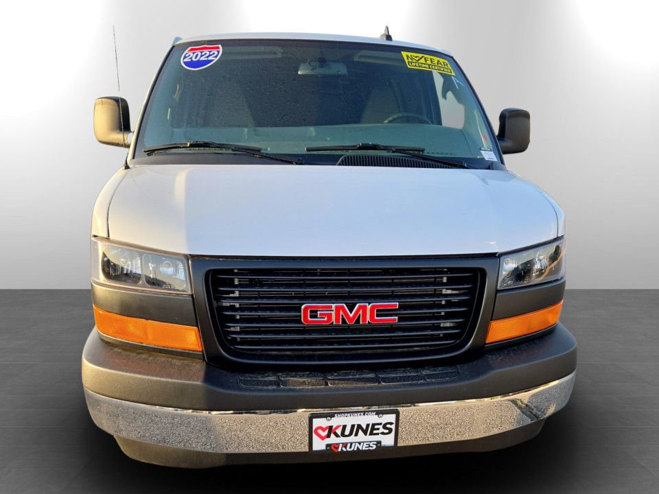 Used 2022 GMC Savana 3500 Extended w/ Driver Convenience Package RWD image 3