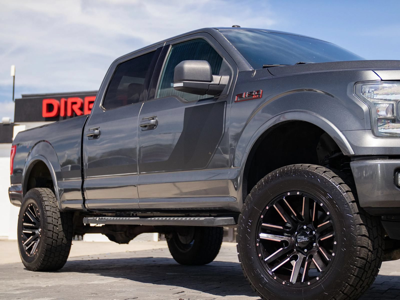Used 2016 Ford F150 XLT w/ Equipment Group 302A Luxury AWD/4WD image 2