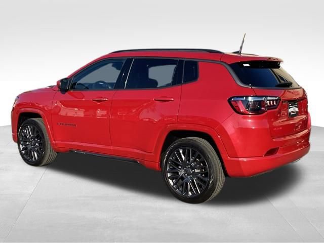 Certified 2022 Jeep Compass Limited image 4