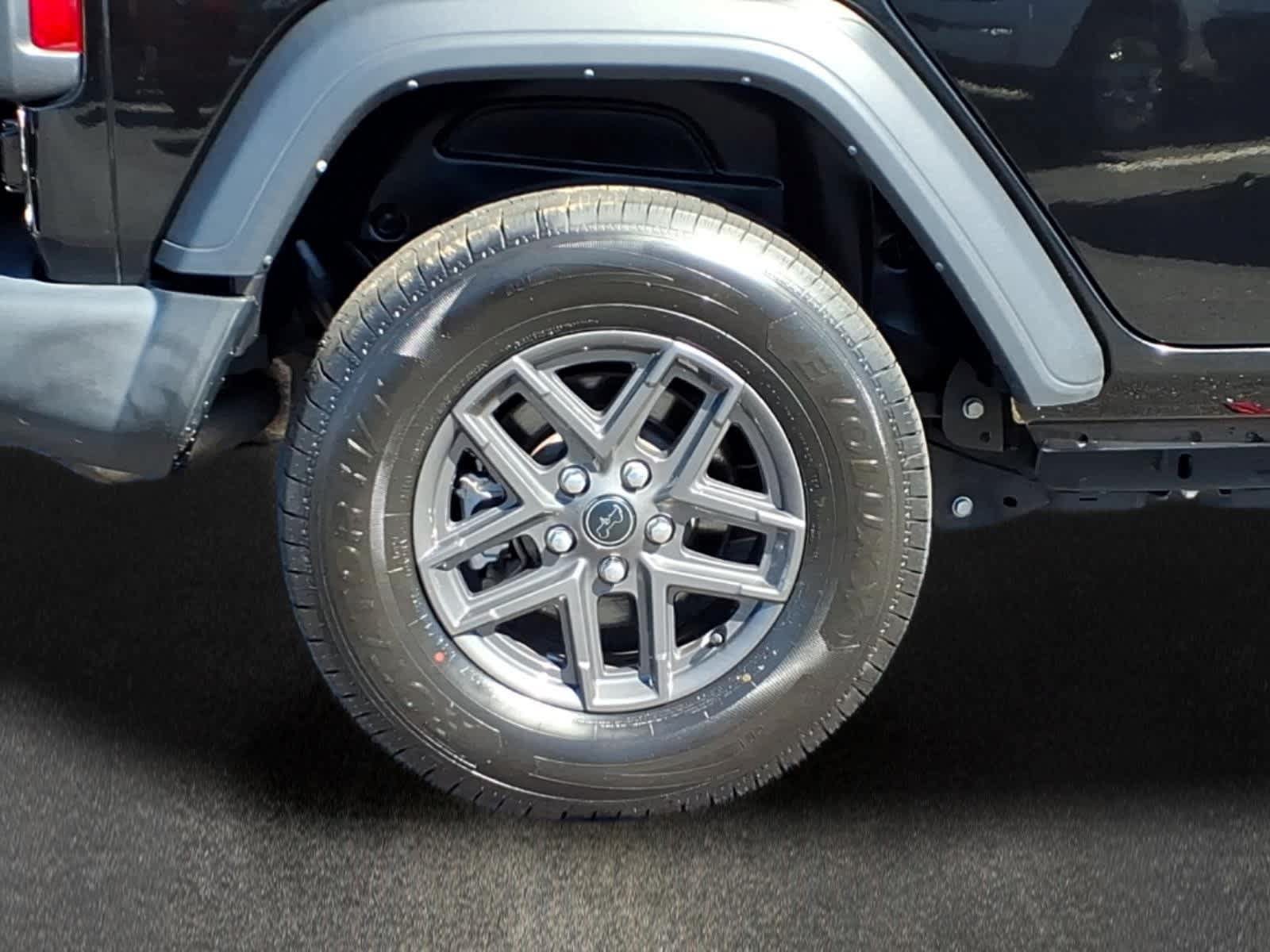 Used 2024 Jeep Wrangler Unlimited Sport AWD/4WD image 3
