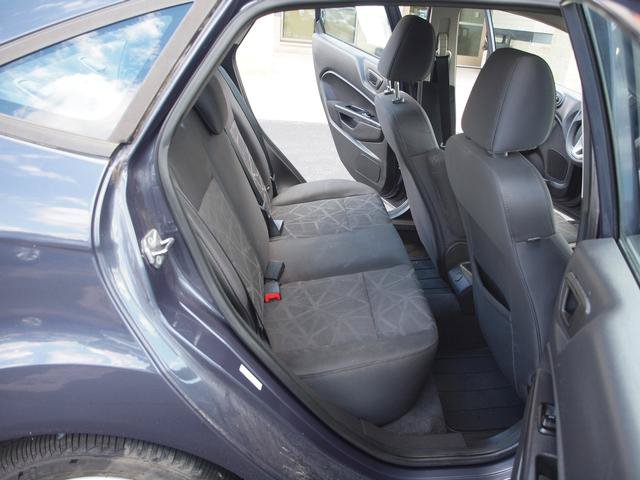 Used 2012 Ford Fiesta SE FWD image 7