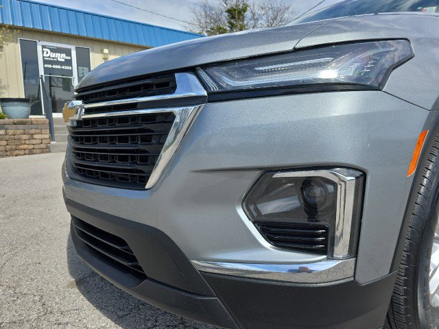 Used 2023 Chevrolet Traverse LS w/ Safety Package image 9