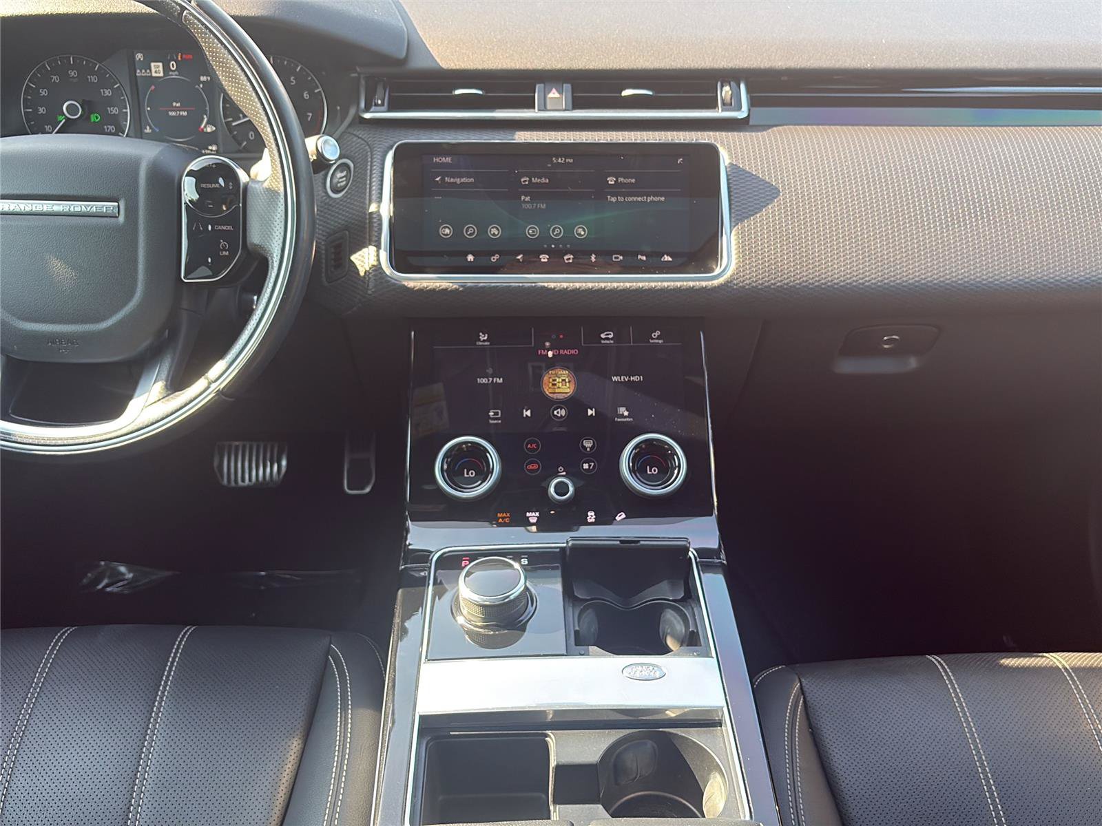 Used 2020 Land Rover Range Rover Velar R-Dynamic S AWD/4WD image 15