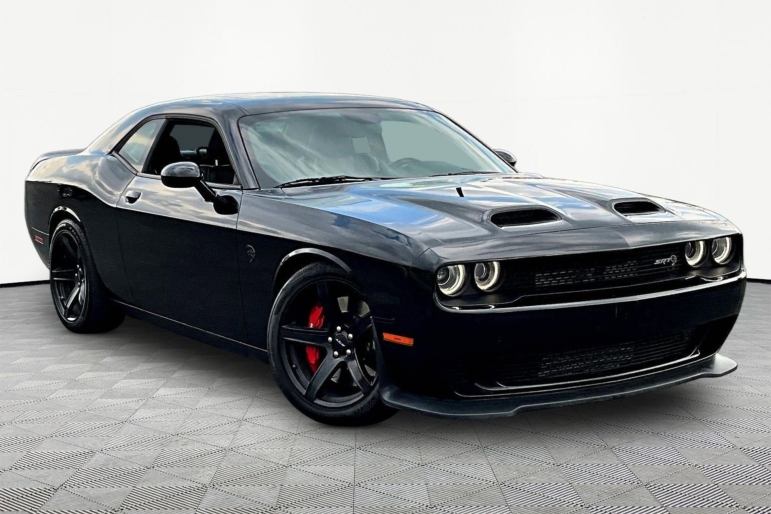 Used 2020 Dodge Challenger SRT Hellcat Redeye image 3