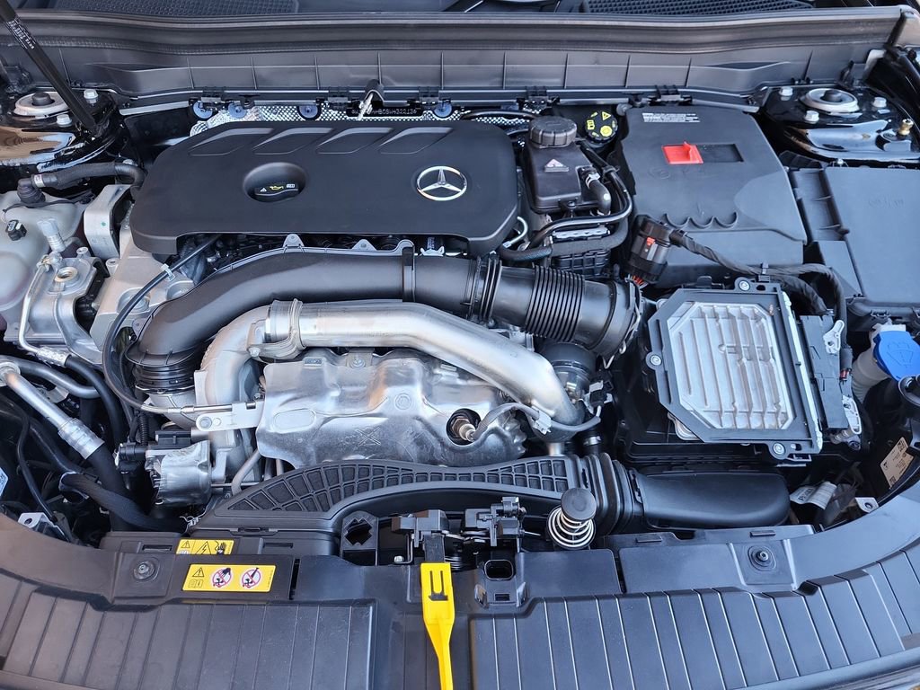 Certified 2025 Mercedes-Benz GLB 250 4MATIC image 29