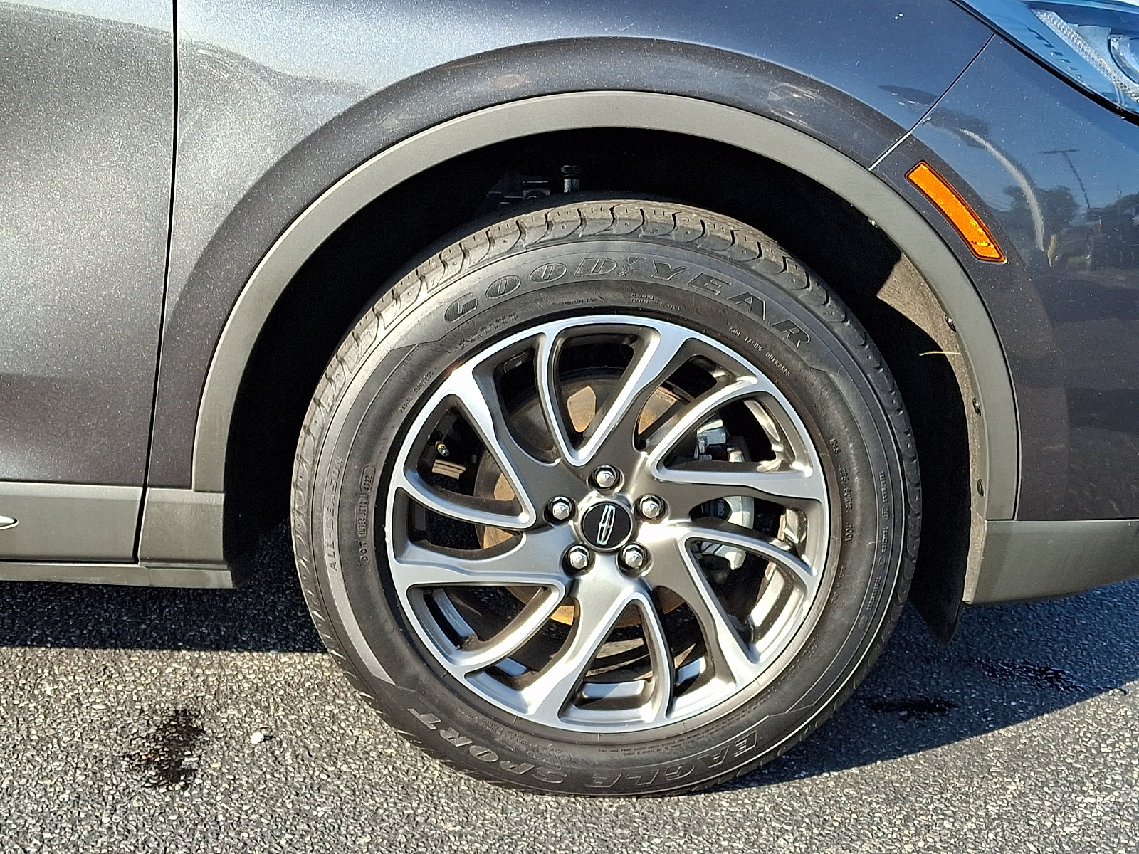 Used 2020 Lincoln Corsair AWD w/ Equipment Group 101A image 8